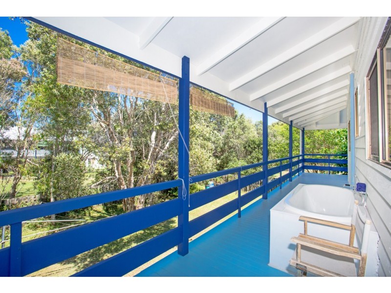 27 The Esplanade, New Brighton NSW 2483
