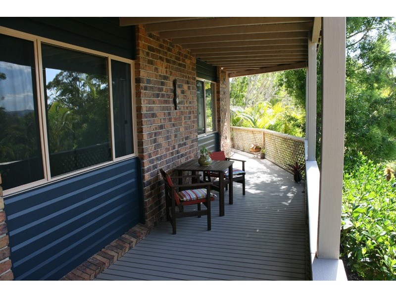 27 Warrambool Road, Ocean Shores NSW 2483