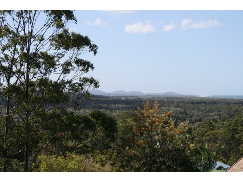 27 Warrambool Road, Ocean Shores NSW 2483