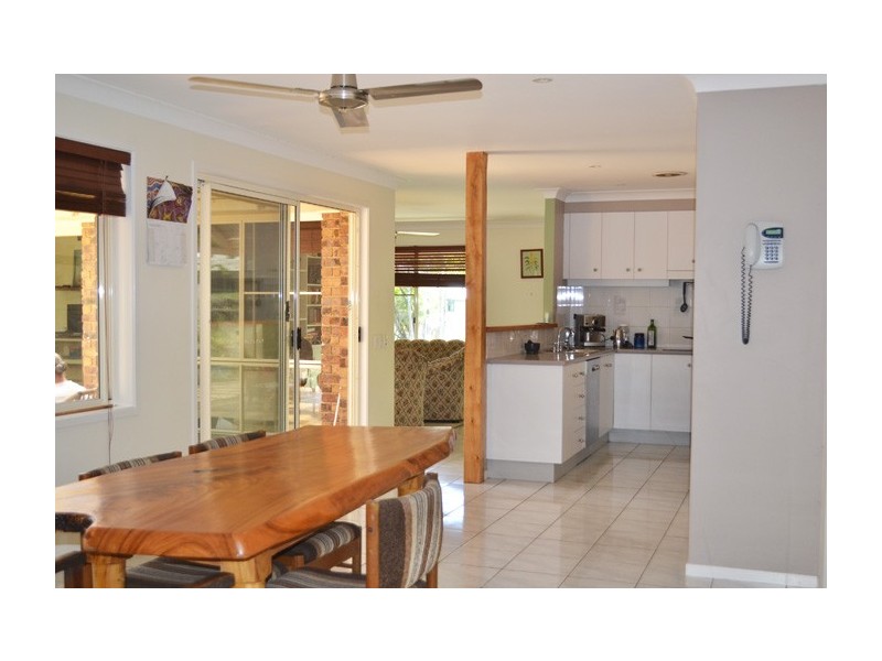 71 Balemo Drive, Ocean Shores NSW 2483