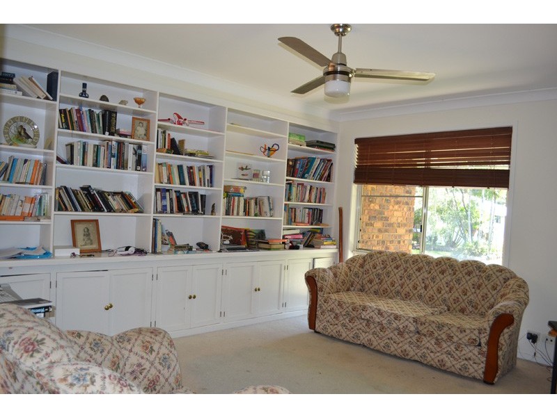 71 Balemo Drive, Ocean Shores NSW 2483