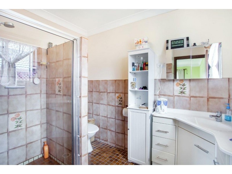 1 Paldi Court, Ocean Shores NSW 2483