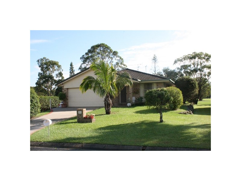 10 Kiah Close, Ocean Shores NSW 2483