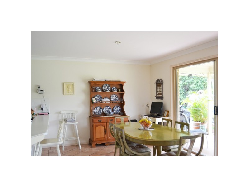 10 Kiah Close, Ocean Shores NSW 2483