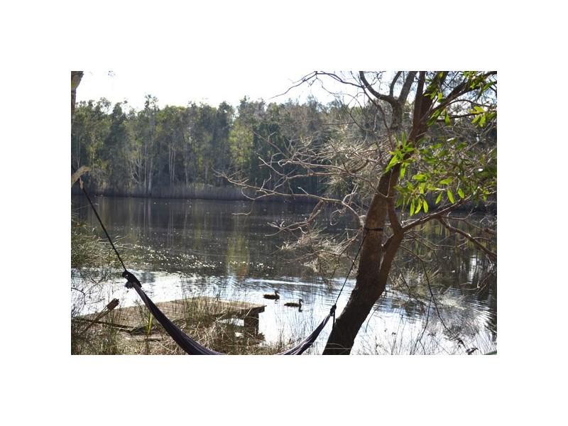 25 Hardy Avenue, Ocean Shores NSW 2483