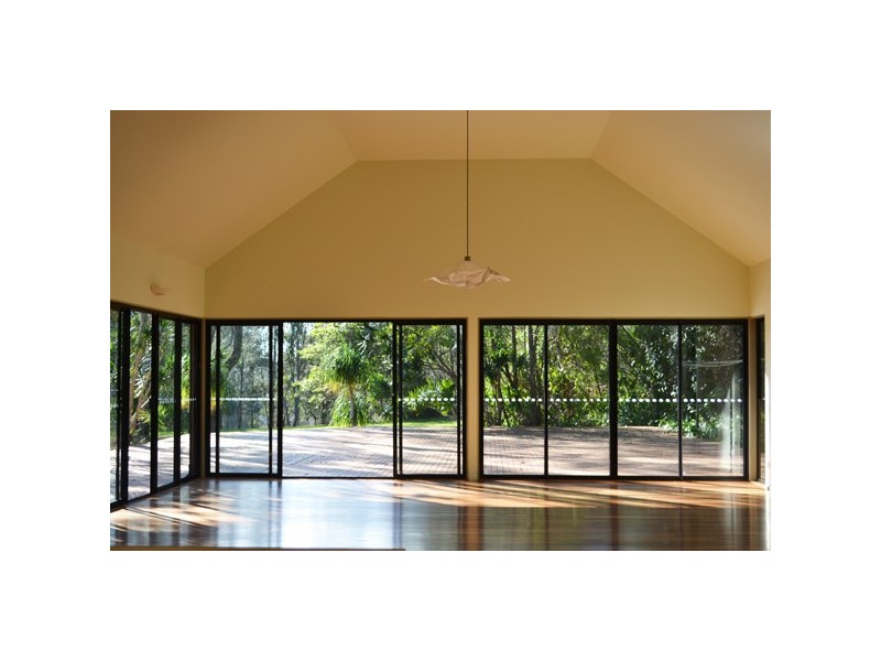 25 Hardy Avenue, Ocean Shores NSW 2483