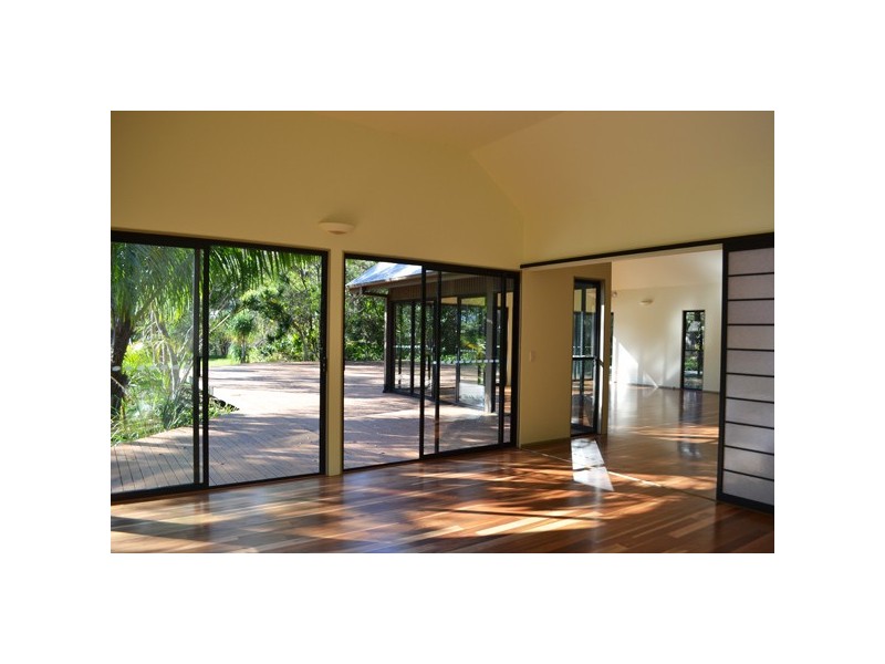 25 Hardy Avenue, Ocean Shores NSW 2483