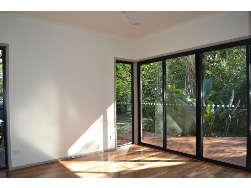 25 Hardy Avenue, Ocean Shores NSW 2483