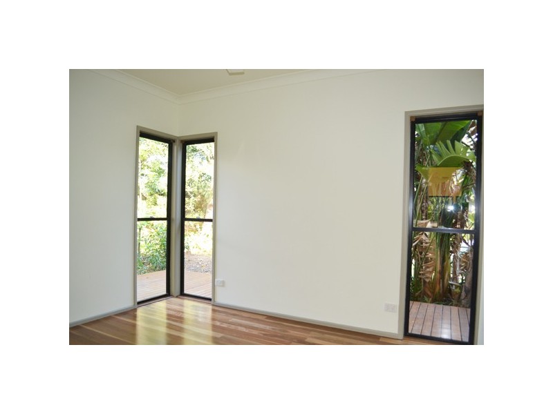 25 Hardy Avenue, Ocean Shores NSW 2483