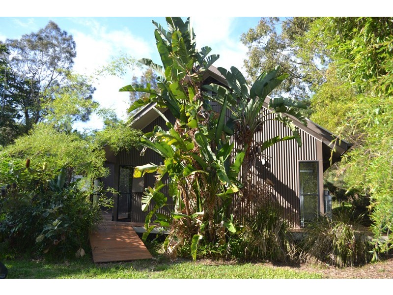 25 Hardy Avenue, Ocean Shores NSW 2483