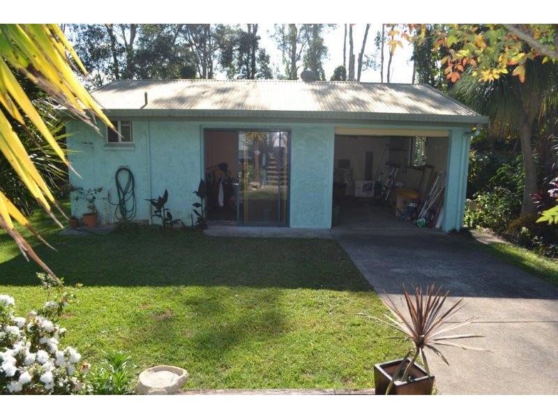 33 Gloria Street, South Golden Beach NSW 2483