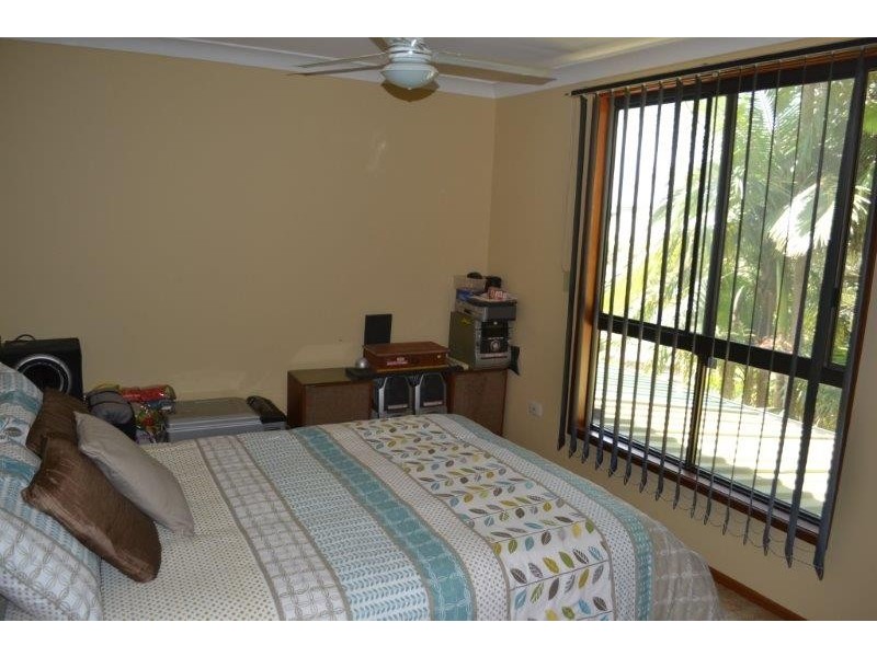 9 Murumba Close, Ocean Shores NSW 2483