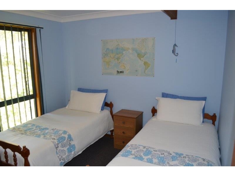 9 Murumba Close, Ocean Shores NSW 2483