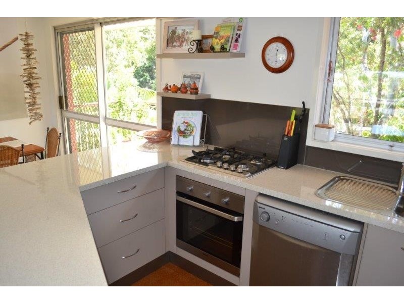 1 Bian Court, Ocean Shores NSW 2483