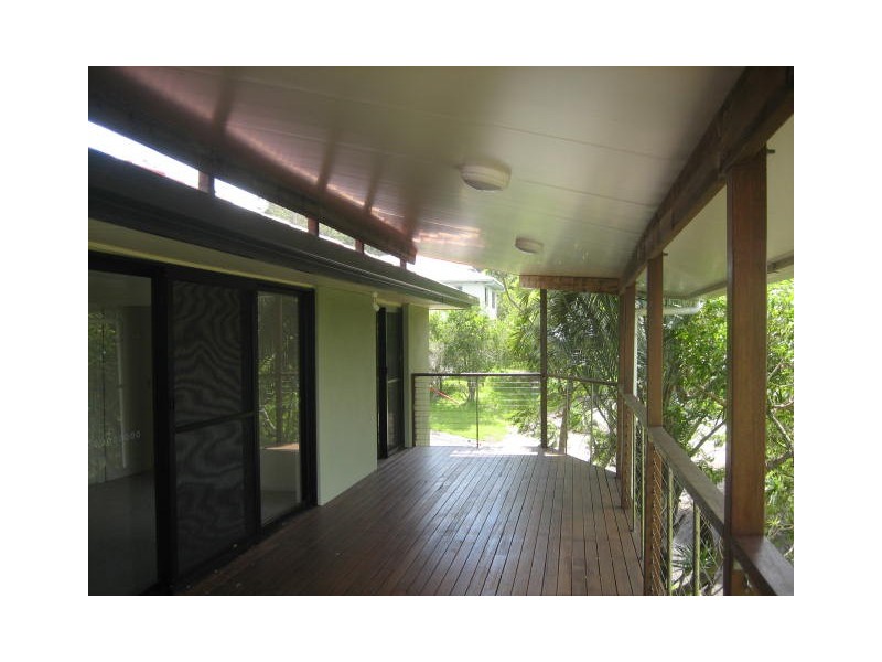 7 Harah Court, Ocean Shores NSW 2483