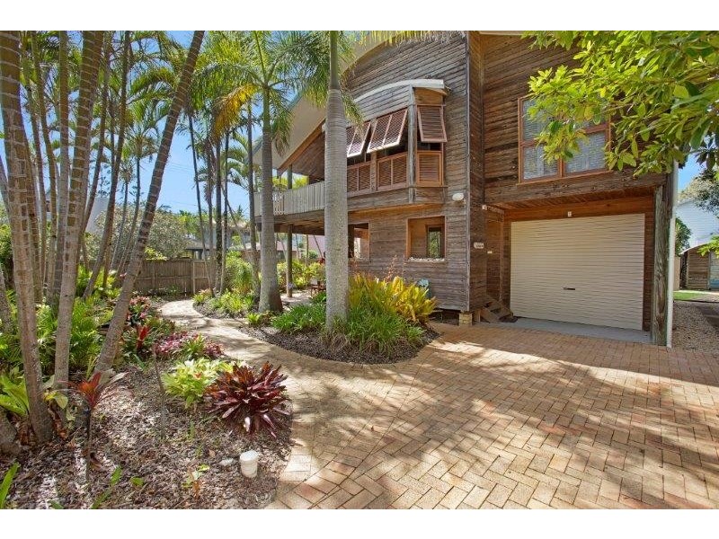 2 Robin Street, South Golden Beach NSW 2483