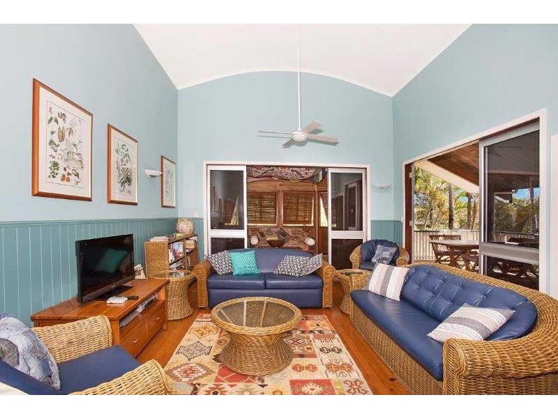 2 Robin Street, South Golden Beach NSW 2483