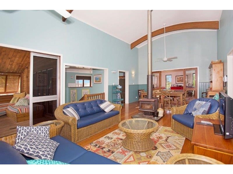 2 Robin Street, South Golden Beach NSW 2483