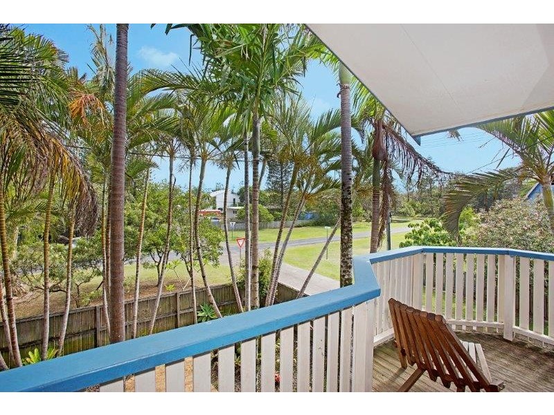 2 Robin Street, South Golden Beach NSW 2483