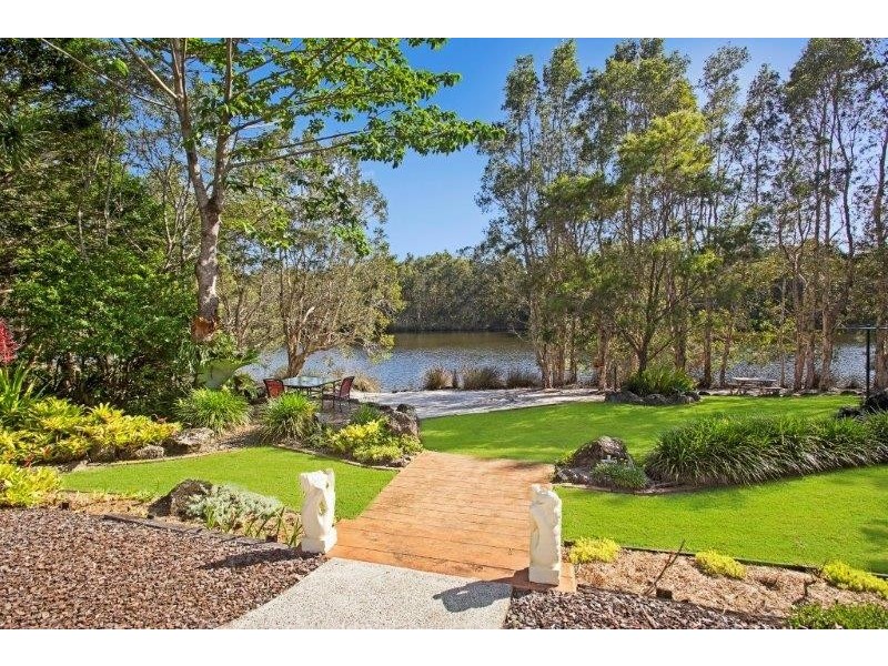 31 Hardy Avenue, Ocean Shores NSW 2483