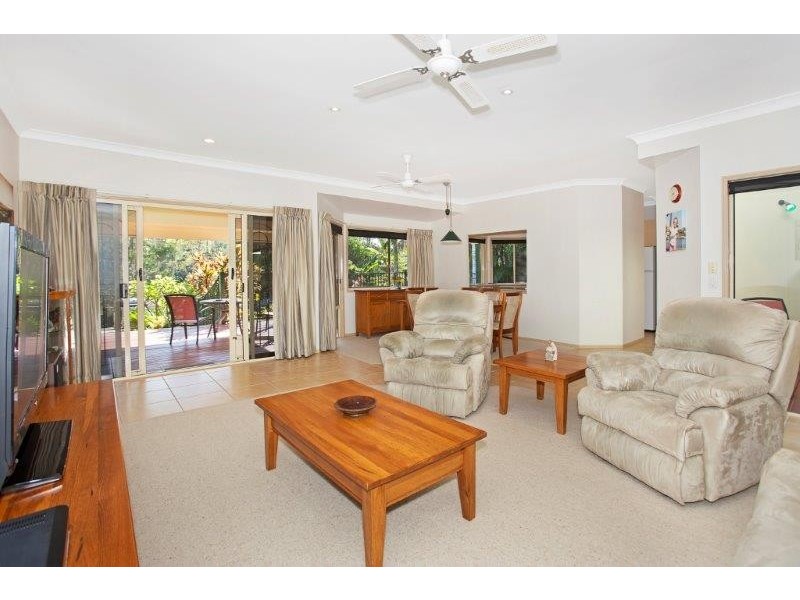 31 Hardy Avenue, Ocean Shores NSW 2483