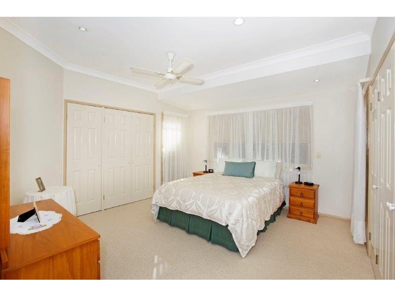 31 Hardy Avenue, Ocean Shores NSW 2483