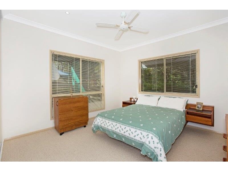 31 Hardy Avenue, Ocean Shores NSW 2483