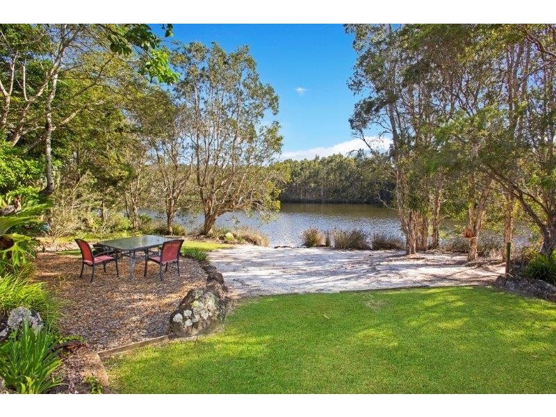 31 Hardy Avenue, Ocean Shores NSW 2483