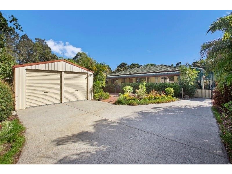 31 Hardy Avenue, Ocean Shores NSW 2483