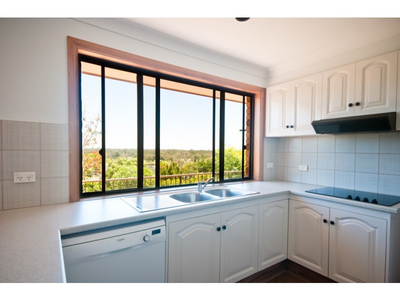 42 Yamble Drive, Ocean Shores NSW 2483