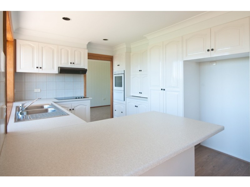 42 Yamble Drive, Ocean Shores NSW 2483