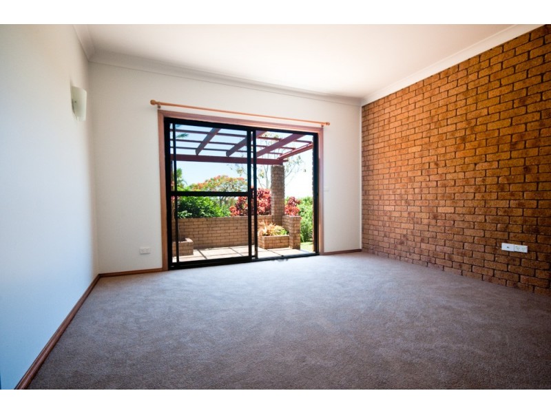 42 Yamble Drive, Ocean Shores NSW 2483