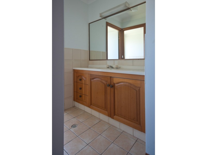 42 Yamble Drive, Ocean Shores NSW 2483