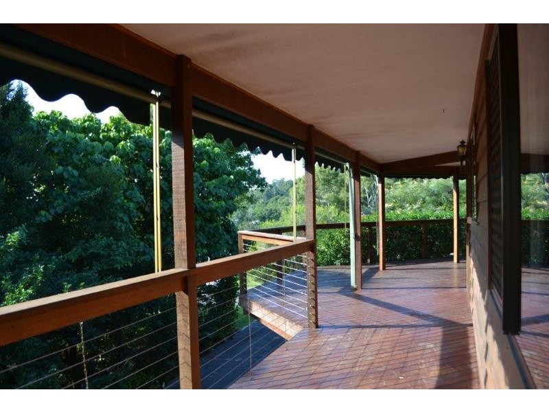 18 Binya Place, Ocean Shores NSW 2483