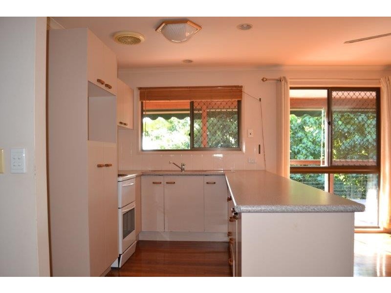 18 Binya Place, Ocean Shores NSW 2483