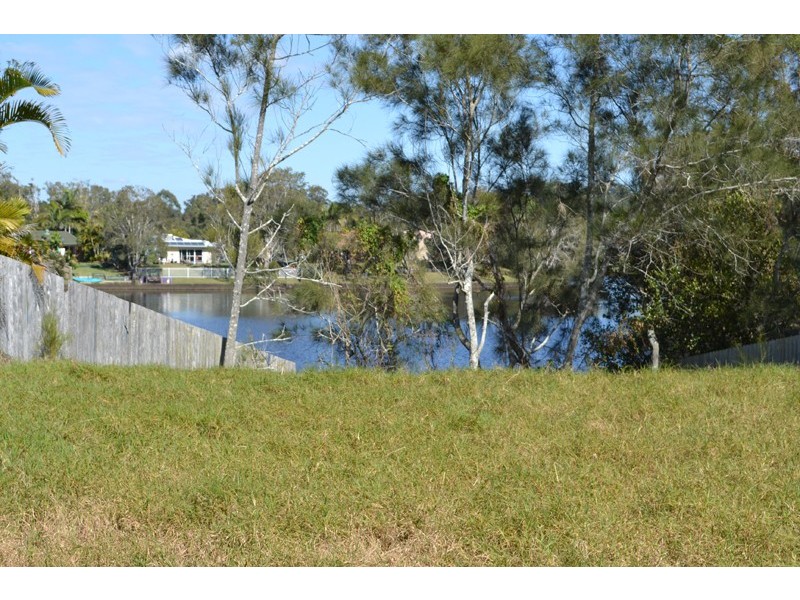 24 Rangal Road, Ocean Shores NSW 2483