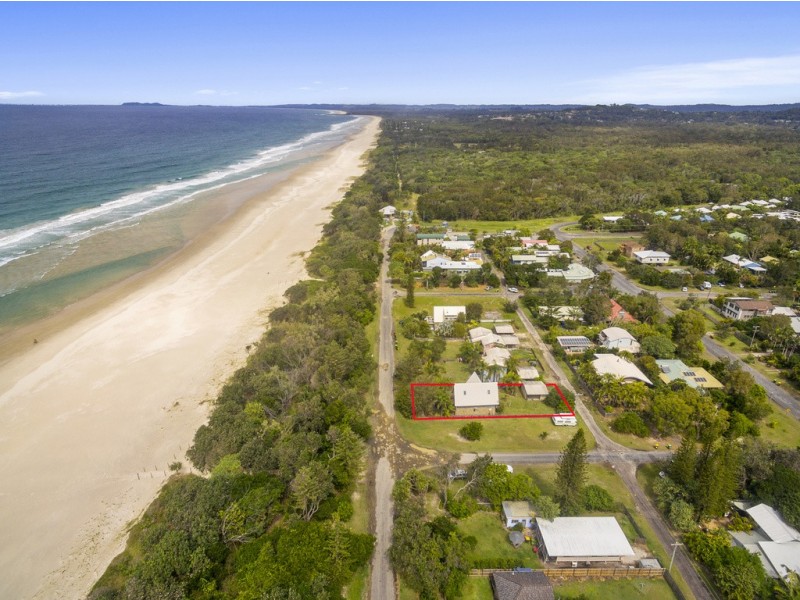 15 Pacific Esplanade, South Golden Beach NSW 2483