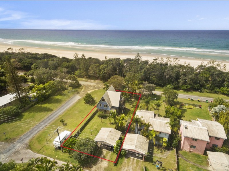 15 Pacific Esplanade, South Golden Beach NSW 2483