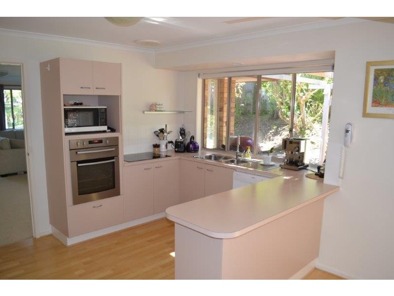 7 Tindara Avenue, Ocean Shores NSW 2483