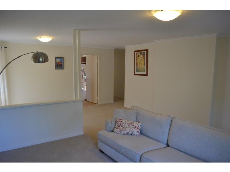 7 Tindara Avenue, Ocean Shores NSW 2483