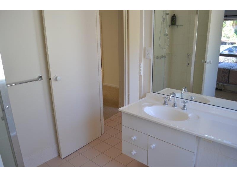 7 Tindara Avenue, Ocean Shores NSW 2483