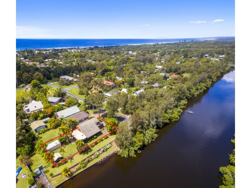 37 Gloria Street, South Golden Beach NSW 2483