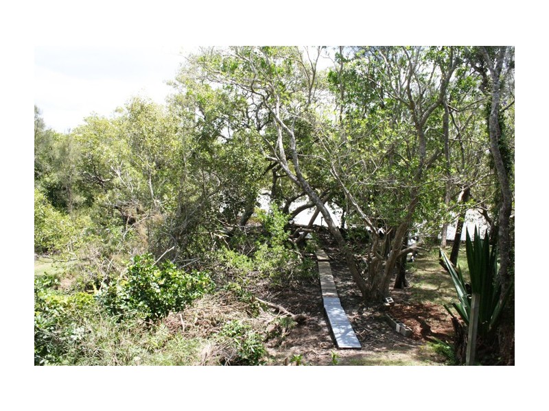 15 Pacific Street, New Brighton NSW 2483