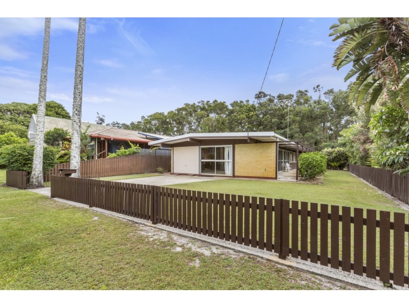 5 Gloria Street, South Golden Beach NSW 2483