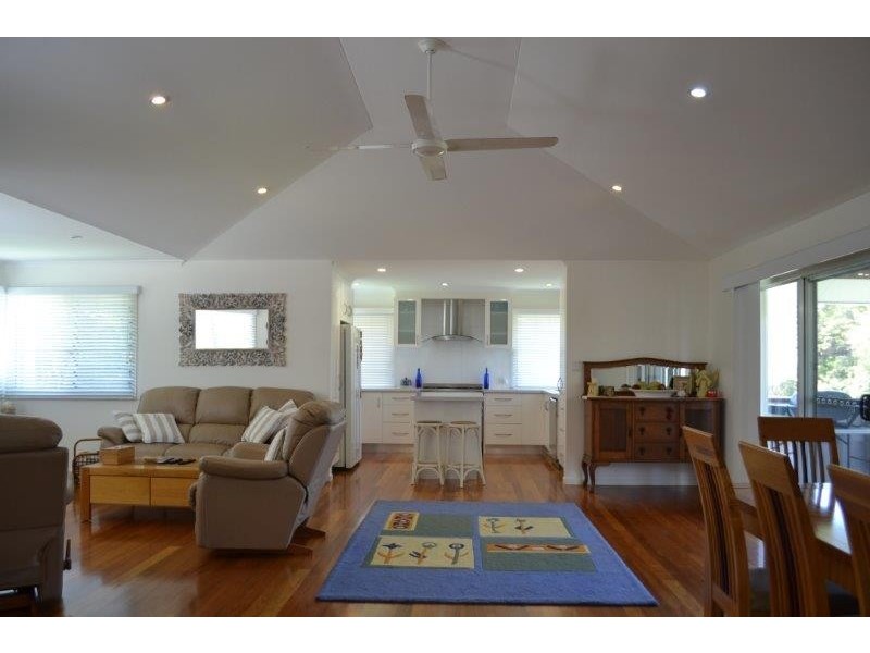 14 Strand Avenue, New Brighton NSW 2483