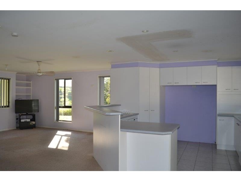 1 Binya Place, Ocean Shores NSW 2483