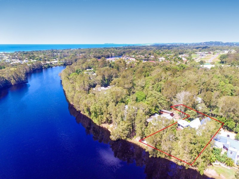 38 Hardy Avenue, Ocean Shores NSW 2483