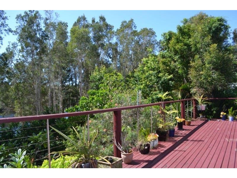 38 Hardy Avenue, Ocean Shores NSW 2483