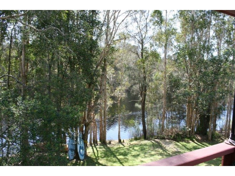 38 Hardy Avenue, Ocean Shores NSW 2483