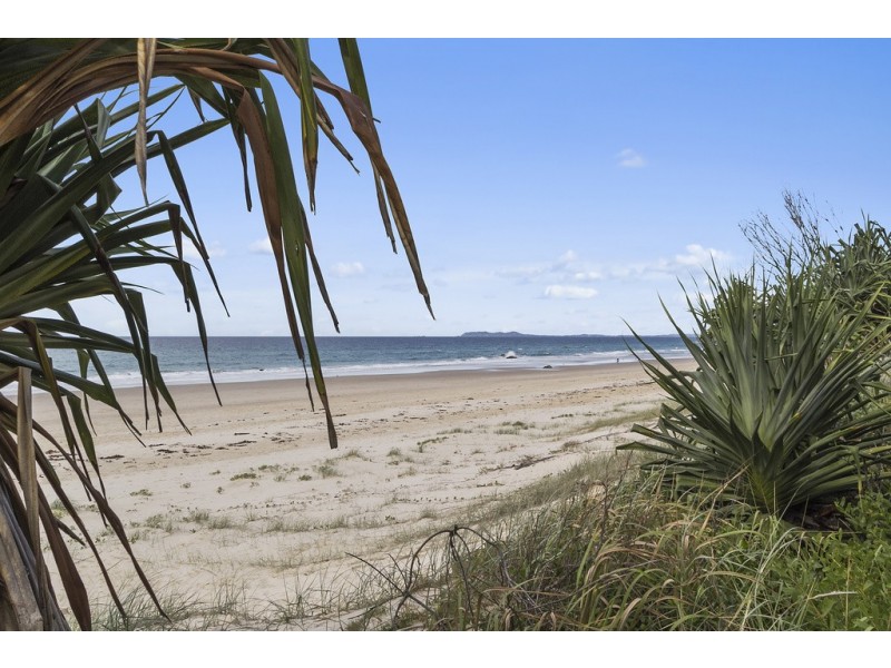 6 River Street, New Brighton NSW 2483